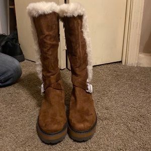Brown size 38 or 7 womens boots